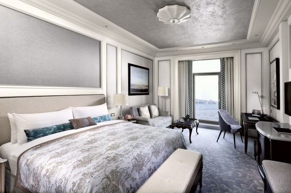 Shangri-La-Bosphorus-Istanbul_Premier-Bosphorus-Room-568x377
